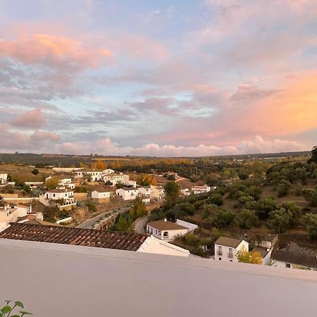 Atico Laan En Setenil De Las Bodegas Luaran gambar